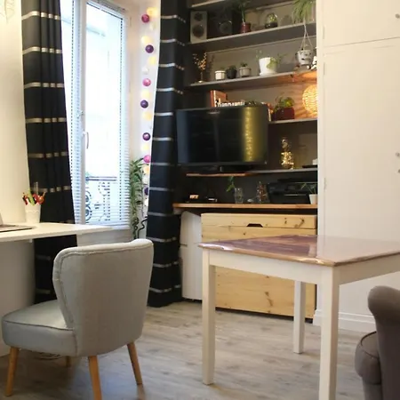 Bright And Equipped Studio Batignolles *